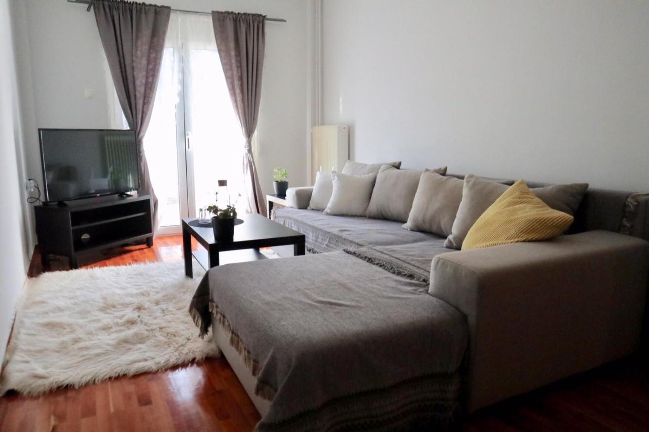 יואנינה Black & Yellow Apartment At City Center מראה חיצוני תמונה